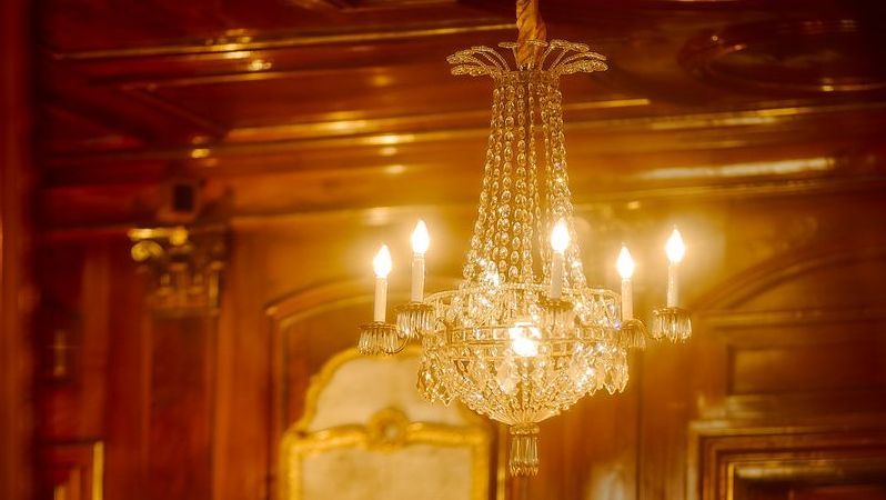 Leuchter in der Gesellschaftsstube zu Kaufleuten